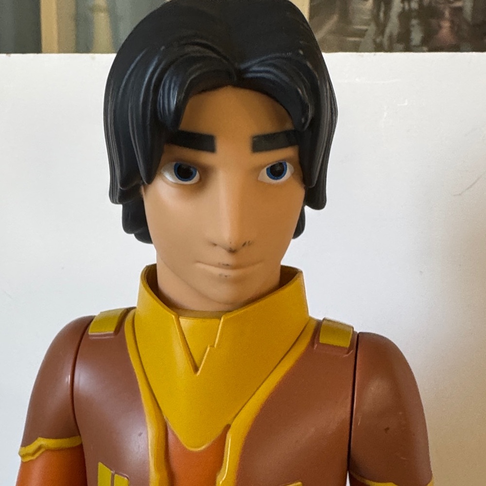 Star Wars Rebels 18-inch Ezra Bridger action figure - Picture 3 of 14